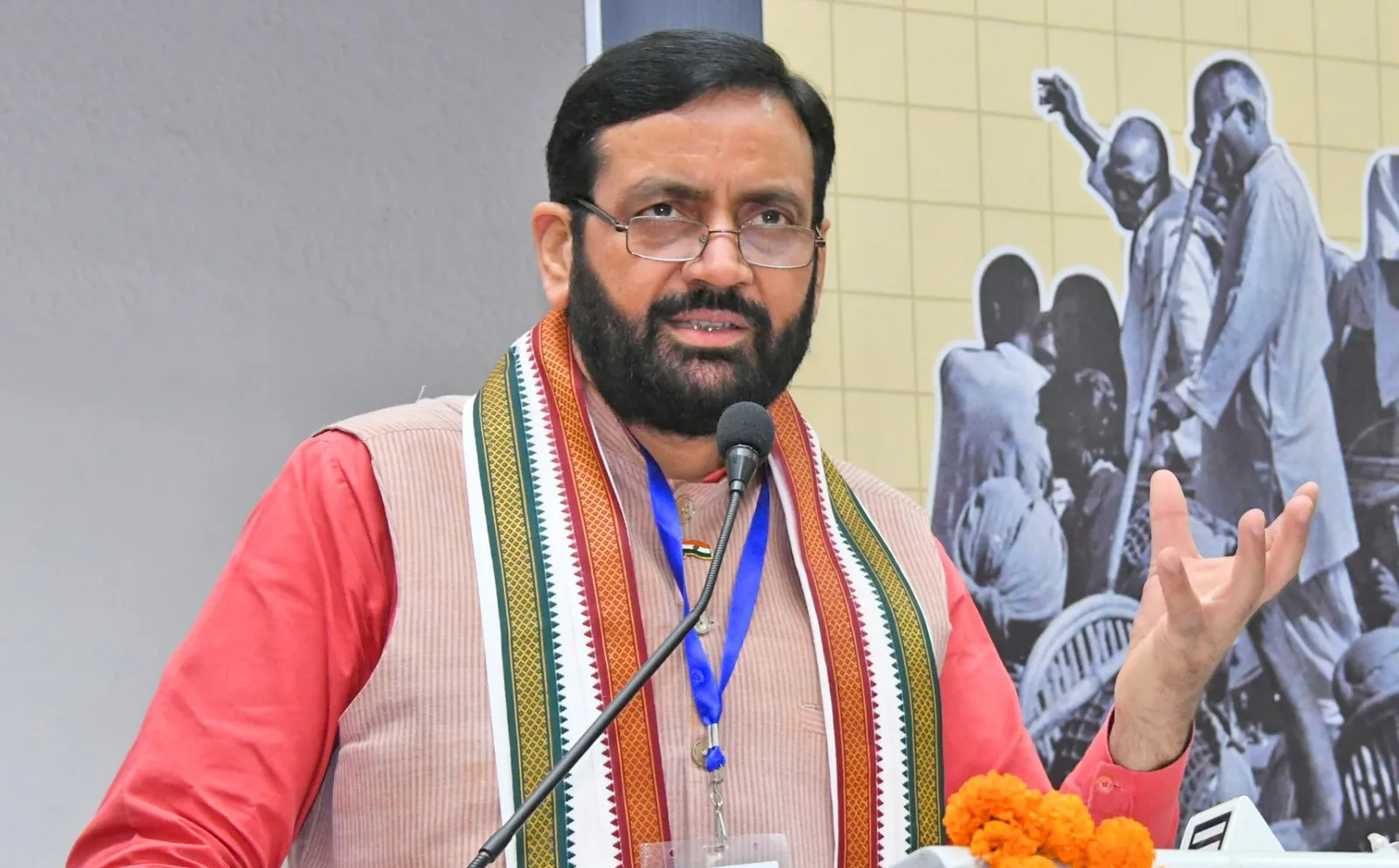 युवा मॉक पार्लियामेंट में सीएम सैनी ने कांग्रेस को लिया आड़े हाथों, राहुल गांधी पर भी कसे तंज, कहा - कांग्रेस को विपक्ष की गरिमा की भी कोई चिंता नहीं
